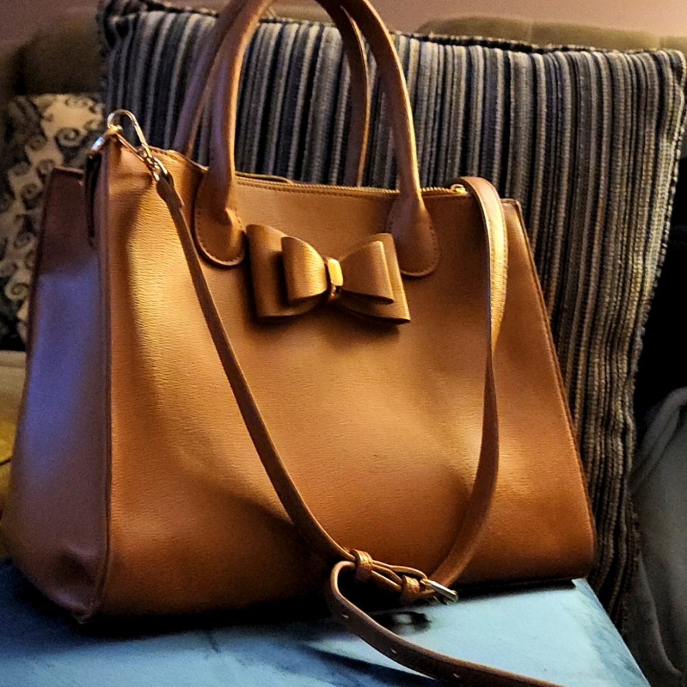 Miztique brown/camel purse